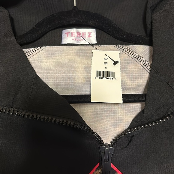 TEREZ Animal Print 1/4 Zip - Picture 9 of 10